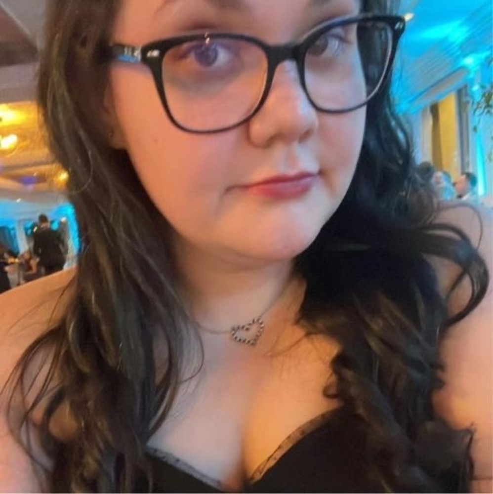 Meet your Posher, Pamela